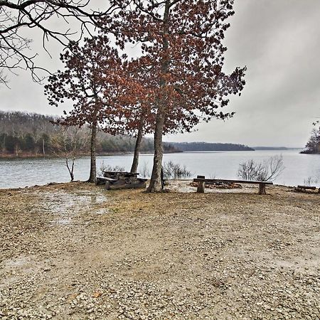 Rustic Stockton Lake Cabin Half Mile To Boat Ramp! Екстер'єр фото