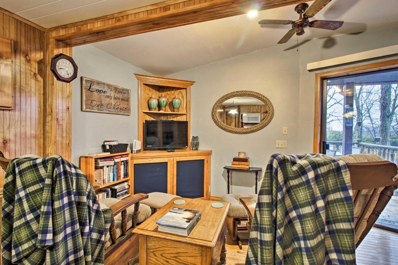 Rustic Stockton Lake Cabin Half Mile To Boat Ramp! Екстер'єр фото