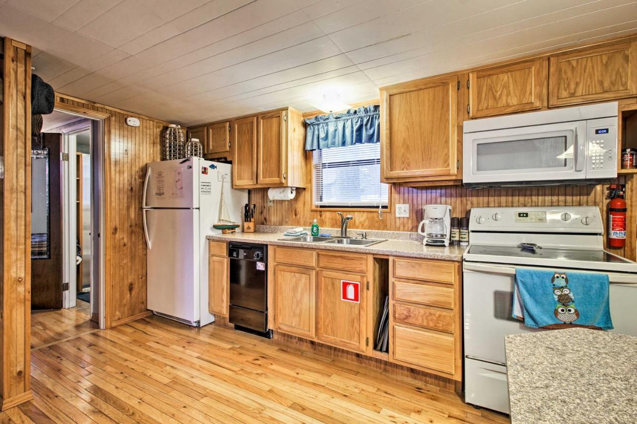 Rustic Stockton Lake Cabin Half Mile To Boat Ramp! Екстер'єр фото