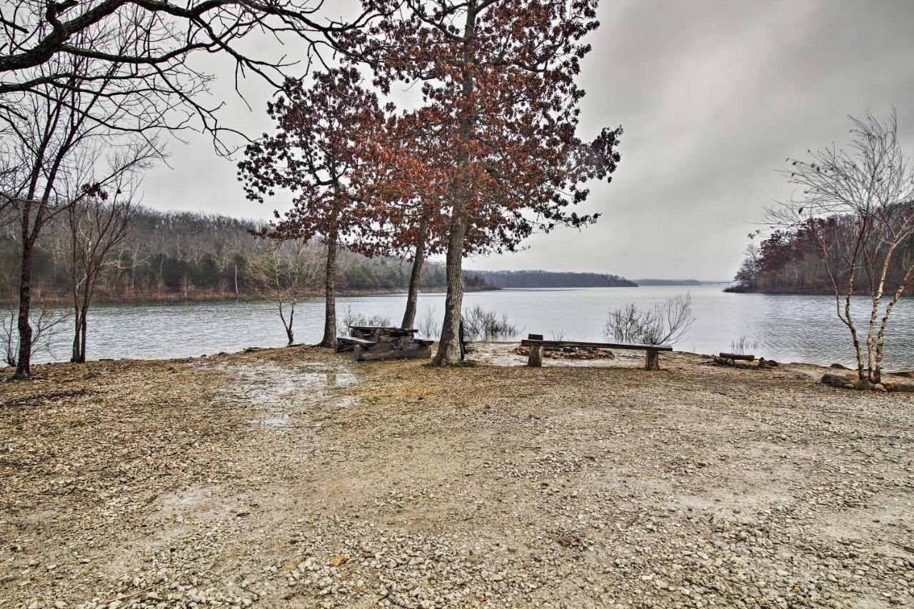 Rustic Stockton Lake Cabin Half Mile To Boat Ramp! Екстер'єр фото